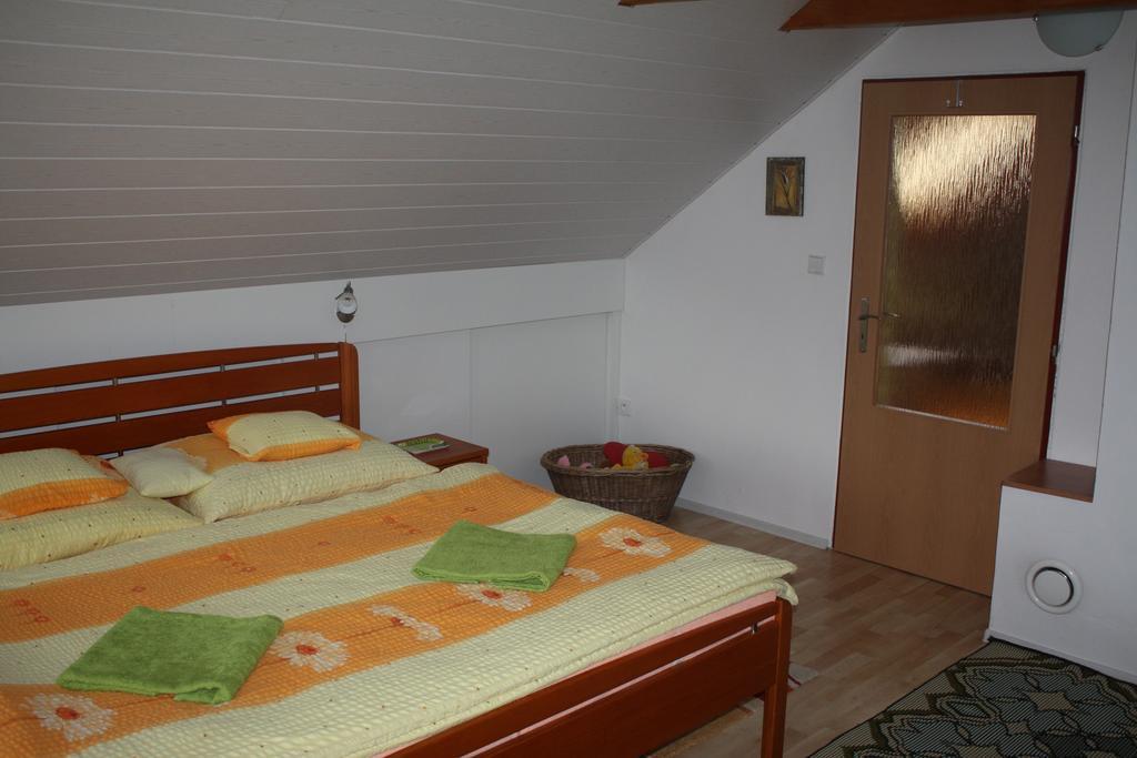 Apartment Benci Jindrichuv Hradec Δωμάτιο φωτογραφία